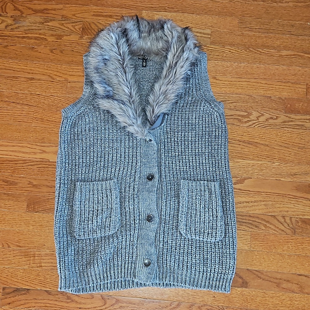 Jessica Simpson sweater vest with faux fur collar